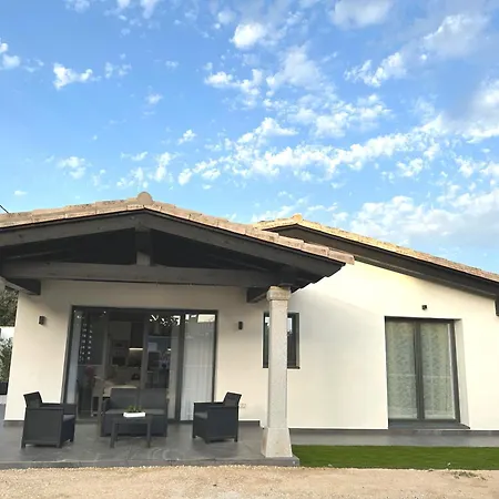 La Flor De La Jara カンデレダ