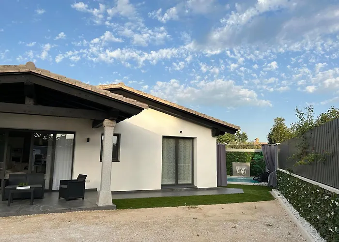 La Flor De La Jara 칸델레다